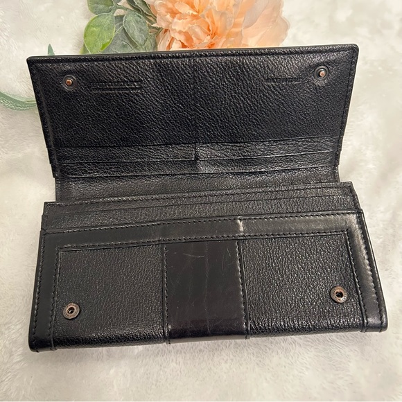 Burberry Continental Wallet in Black Leather - Smooth and Textured - Picture 10 of 16